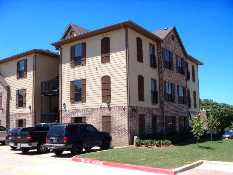 Exterior at The Talon, Texas, 76209